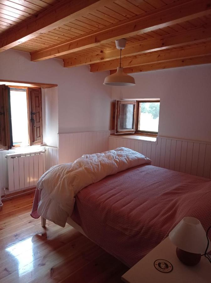 Amplia Y Comoda Casa De Piedra Con Porche Y Jardin San Roque de Ríomiera Zewnętrze zdjęcie