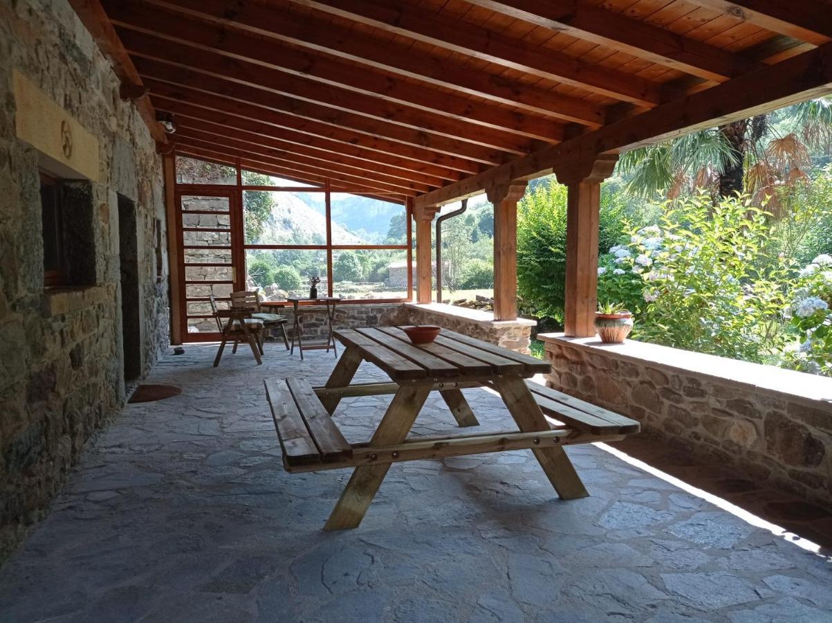 Amplia Y Comoda Casa De Piedra Con Porche Y Jardin San Roque de Ríomiera Zewnętrze zdjęcie