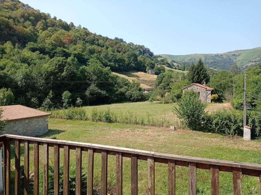 Amplia Y Comoda Casa De Piedra Con Porche Y Jardin San Roque de Ríomiera Zewnętrze zdjęcie