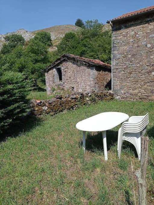 Amplia Y Comoda Casa De Piedra Con Porche Y Jardin San Roque de Ríomiera Zewnętrze zdjęcie
